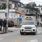 Policías realizaron el levantamiento de indicios tras el ataque ocurrido en la cooperativa Juan Montalvo, en el norte de Guayaquil.