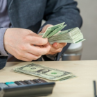 Utilizar un préstamo quirografario para "matar" otras deudas es una estrategia de consolidación de pasivos.