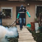 Más de 63.000 manzanas intervenidas y miles de toldos entregados para contener contagios.