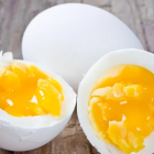 El huevo aporta 6 gramos de proteína y 14 nutrientes esenciales