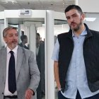 El alcalde de Guayaquil, Aquiles Álvarez, junto a su abogado Ramiro García, en una diligencia del caso Triple A, cuando aún estaba en libertad.