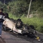 El vehículo fue hallado volcado en la vía Circunvalación de Manta. la madrugada de este sábado 21 de marzo