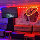 Negocios que durante décadas animaron la ciudad hoy luchan por no desaparecer