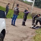 El cadáver quedó cerca de una vivienda en el barrio Chiche, en Puembo.