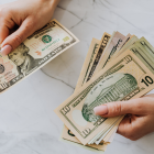 Bono de Desarrollo Humano 2026 en Ecuador: conoce cómo verificar si eres beneficiario y los montos que entrega el MIES a familias vulnerables.