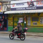 El ataque se produjo en la avenida 28 de Agosto, en un taller de motos.