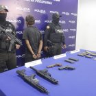 Un menor fue aislado por los agentes policiales y un adulto fue aprehendido, quien resultó herido.