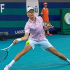 Jannik Sinner derrotó por 6-3 y 7-6 (7/4) a Zverev en la semifinal, para acceder al partido por el título.