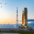 Fotografía del 25 de marzo de 2026 cedida por la NASA del cohete SLS (Sistema de Lanzamiento Espacial) de la misión Artemis II