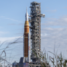 Lanzamiento de Artemis II en el Centro Espacial Kennedy: la NASA inicia su misión tripulada alrededor de la Luna tras más de 50 años.