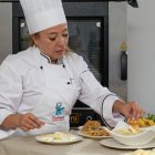 María Teresa Becerra le pone el toque gourmet a una receta tradicional.