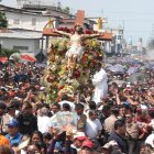 Históricamente, miles de personas han recorrido las calles de Guayaquil en la procesión del Cristo del Consuelo, apoyados por un operativo interinstitucional de seguridad y movilidad.