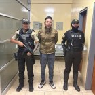 El sujeto les dijo a los policías que era parte de la banda criminal de Los Choneros.