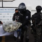 La Policía decomisó el dinero. La cifra informada fue inferior al millón de dólares, mientras que el abogado de Elit Corporation dijo que superaba el millón. 

MÁS DE UN MILLÓN DE DÓLARES APARECIÓ EL 20 DE MARZO DE 2026, DURANTE UN OPERATIVO DE LA DIRECCIÓN DE INVESTIGACIÓN ANTIDROGAS DE LA POLICÍA NACIONAL, EN EL SUBSUELO DEL EDIFICIO WORLD TRADE CENTER, EN EL NORTE DE QUITO