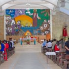 En el interior del templo, en su altar se plasmó la identidad de la población.