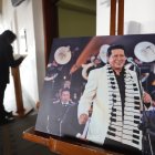 Familiares y amigos llegaron para despedirlo este martes 7 de abril.