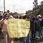 La protesta se registró desde la madrugada del 8 de abril de 2026 hasta antes del mediodía.