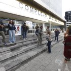 Parientes y amigos llegaron hasta el Complejo Judicial Norte, en Quito, para la audiencia.