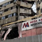 El edificio Multicomercio quedó inhabitable tras el incendio del 11 de febrero, que se prolongó por más de 24 horas.