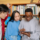 El humor autocrítico y los memes se imponen en TikTok como la nueva estrategia de las marcas para conectar con la Generación Z