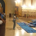 Hinchas de Macará participaron en una misa en la Catedral de Ambato para pedir por un triunfo en su regreso a la Sudamericana.