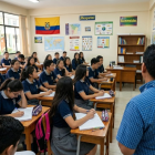 Ser maestro hoy es resistir: entre carencias, sobrecarga y olvido, siguen sosteniendo el futuro desde el aula.