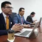 Carlos Alarcón, fiscal general del Estado, estaba en una cafetería cuando se produjo el ataque.