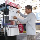 La portada en blanco de EXTRA, bien acogida entre distribuidores y lectores.