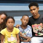 Justin, el mayor, procura proveer lo elemental a sus tres hermanos menores.