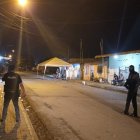 Escena del crimen del sitio en el que fueron interceptadas las víctimas tras comprar comida.