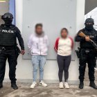 Ambos sospechosos fueron capturados tras las pericias realizadas. La madre admitió que maltrataban a su pequeña niña.