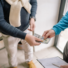 Miles de trabajadores en Ecuador esperan el pago de utilidades 2026, mientras crecen las denuncias ante el Ministerio de Trabajo por incumplimientos de empresas