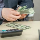 Al momento de acudir a cobrar, los ciudadanos deben presentar su cédula original y una copia