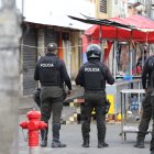 La Policía llegó al lugar para resguardar el perímetro e iniciar las investigaciones.