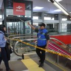 En la estación El Labrador se cerró el paso al metro con cintas.