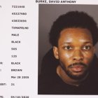 El cantante David Anthony Burke, conocido como d4vd, enfrenta una acusación formal por el asesinato de una menor en Los Ángeles.