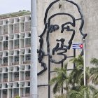 Fotografía del edificio del Ministerio del Interior de Cuba en La Habana, Cuba.
