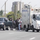 En el momento del hecho violento, la ciudadana se movilizaba en un vehículo.