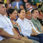 Inés Manzano (c) saldrá de la función ejecutiva.