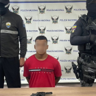 Imagen del presunto integrante de Los Lobos detenido en operativo policial.