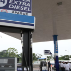 Crisis en Ormuz dispara el costo de importación: ¿Por qué sube el combustible si Ecuador exporta crudo?