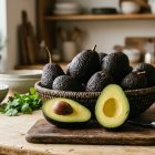 El aguacate se degrada de forma interna