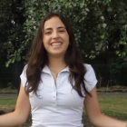 Matea Cañizares explicando la teoría del Big Bang en su video de Youtube.