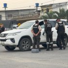 Dos motorizados dispararon contra el exlegislador Montgomery Sánchez cuando se encontraba en el carro.