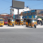 Conductores justifican el alza de tarifas por extorsiones y aumento de costos operativos.