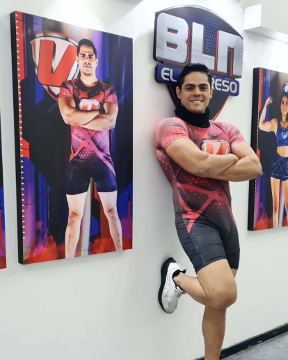 Jimar Vera actualmente estudia con la meta de ser Ministro de Deportes.