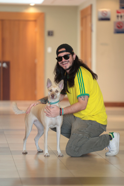 Logan y su perrita Eli