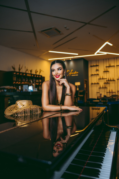 Dayanara es una cantante ecuatoriana de 29 años.