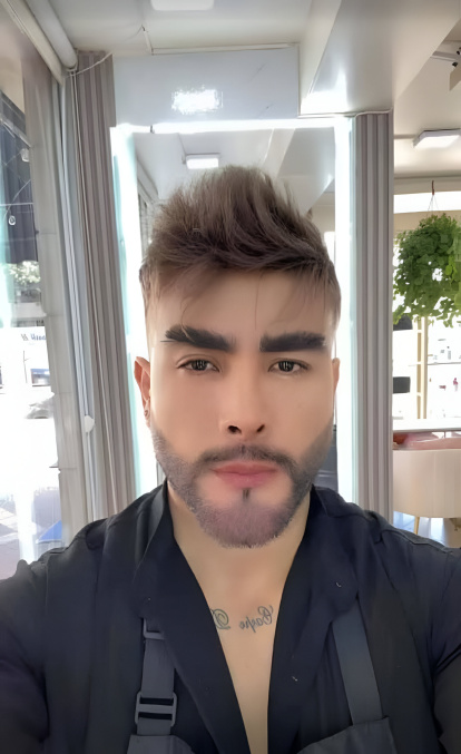 Esta es la víctima Farid Perdomo, quien residia en Quito.