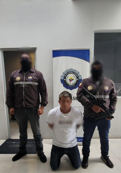 Jefferson Alexander Hidalgo Sanginés, alias “Pan Viejo”, fue capturado en Ambato tras un operativo policial ejecutado el 4 de enero de 2026.